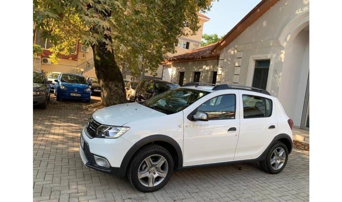 Jepet makina Dacia Stepway me qera duke filluar nga  55 euro dita