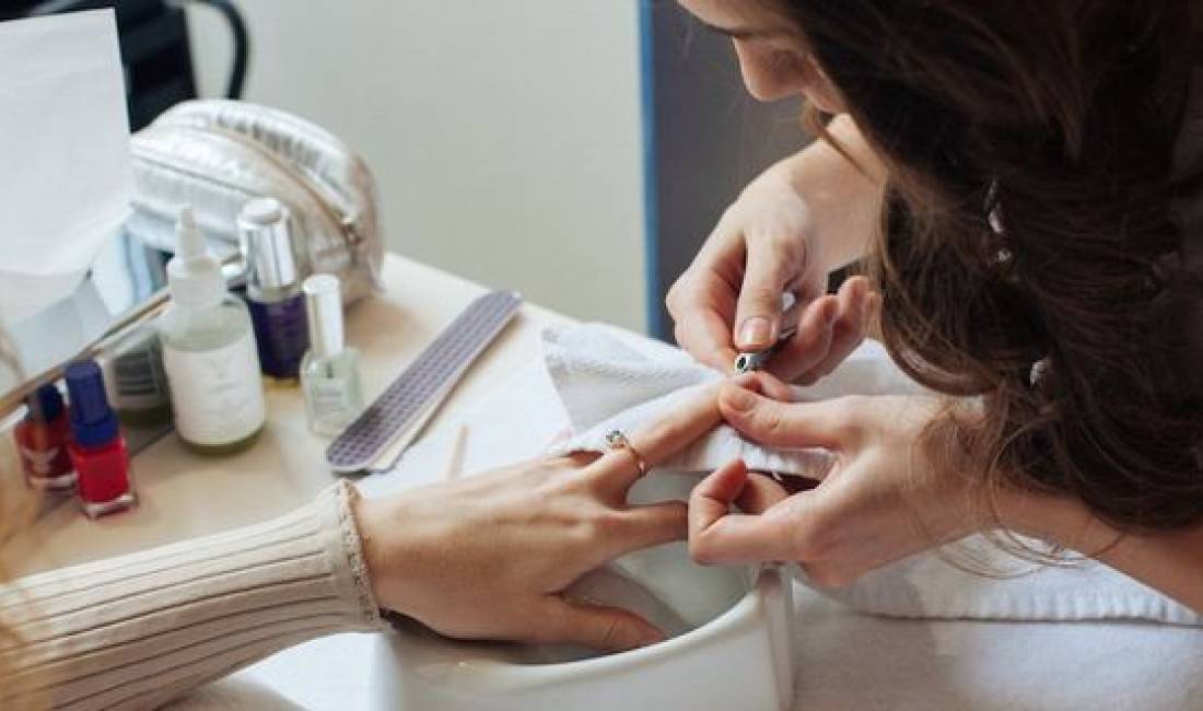 Offerte di lavoro a Tirana, Profession Estetiste per thonjte  , , Pagamento Trattabile.