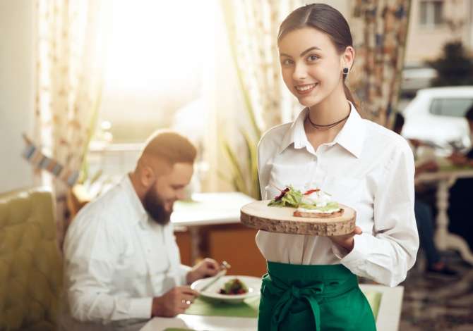 Njoftime Pune per Kamariere, Sanitare ne Tirane