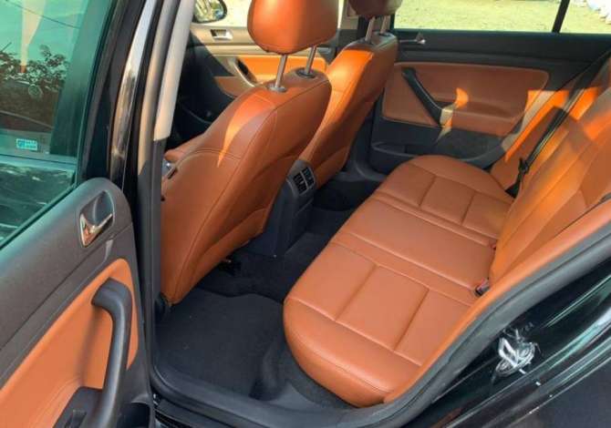 Jepet makina Golf 5 me qera duke filluar nga 35 euro/dita 