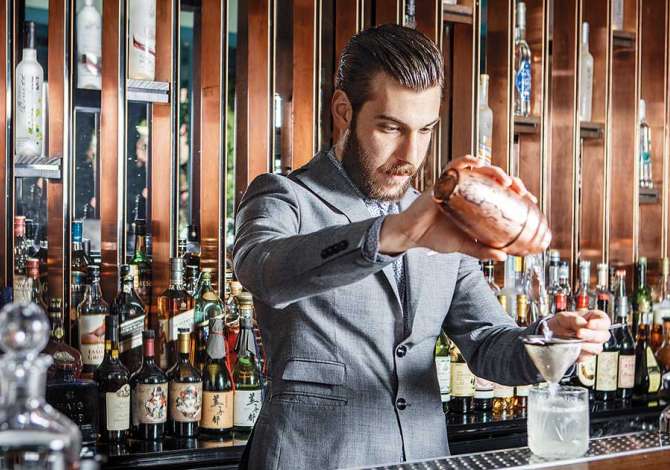 Njoftime Pune per Banakier/e, Barist, Kamarier ne Tirane