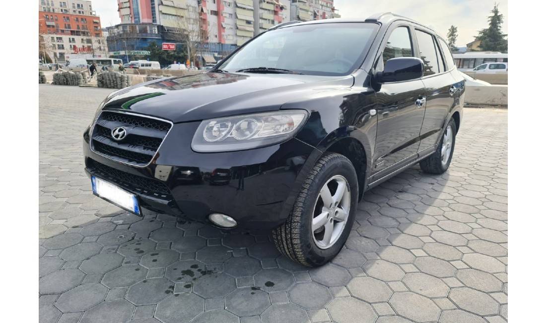 Jepet makina Hyundai Santa Fe me qera duke filluar nga 55 euro dita