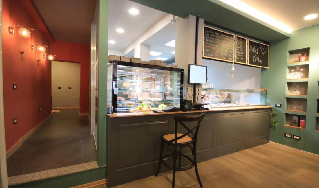 Offerte di lavoro a Tirana, Profession Kryekuzhinier, Ndihmes Kuzhinier,Vajza ne banak , , Pagamento Trattabile.