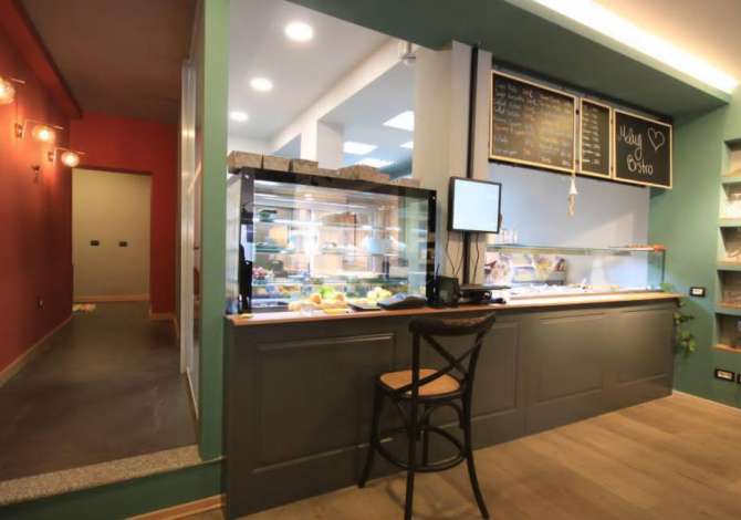 Njoftime Pune per Kryekuzhinier, Ndihmes Kuzhinier,Vajza ne banak ne Tirane