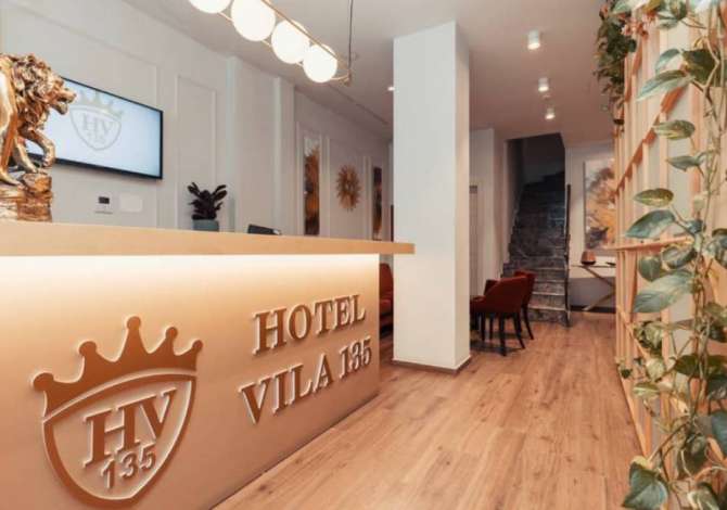 Njoftime Pune per Recepsioniste, Kamarier ne Tirane