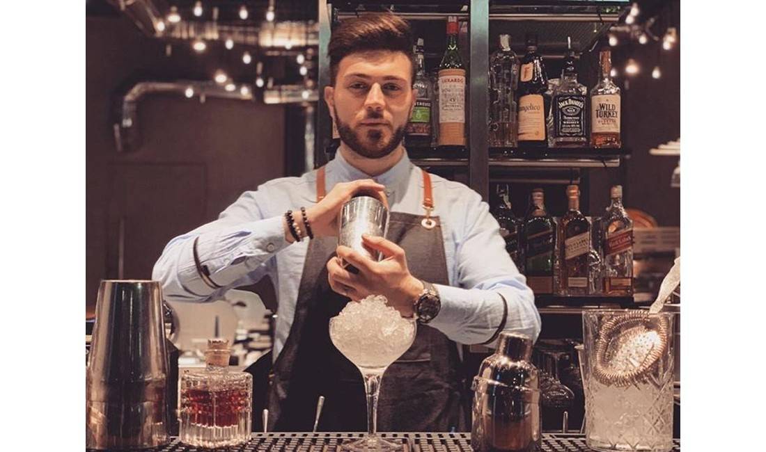 Offerte di lavoro a Tirana, Profession Banakier/e , , Pagamento Trattabile.