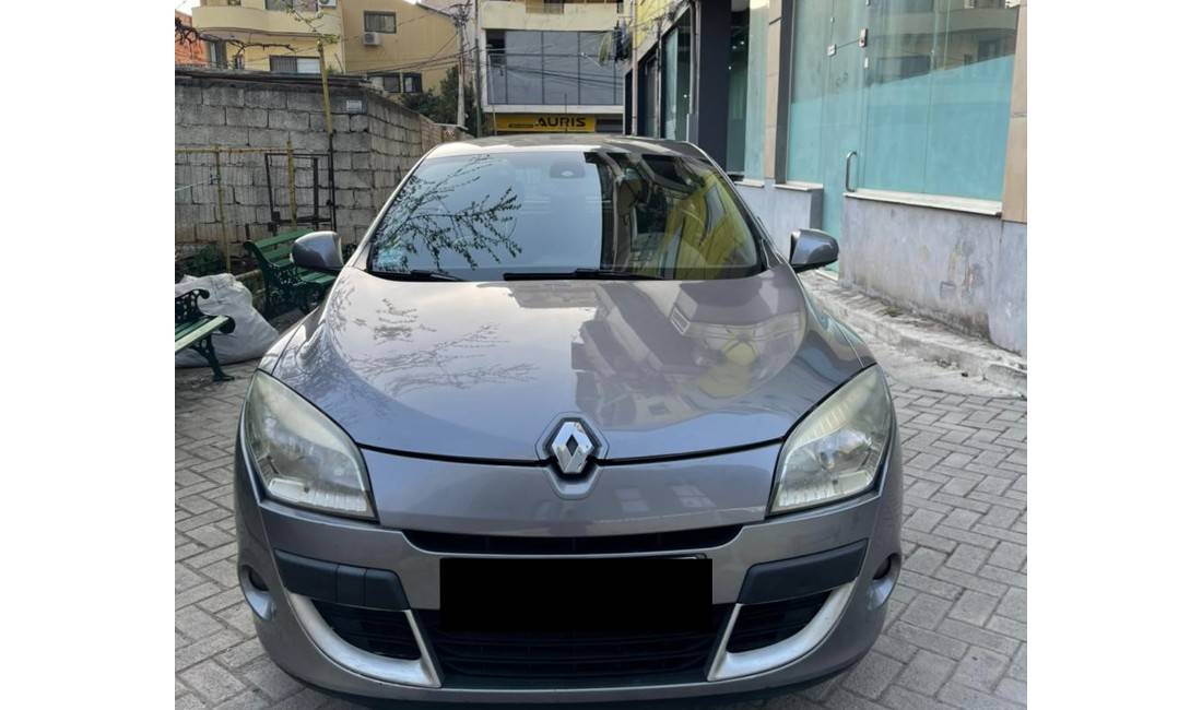 Auto in Vendita a Tirana, Renault, 2009 Diesel,Kambio Manual Pagamento 3,900  Euro.