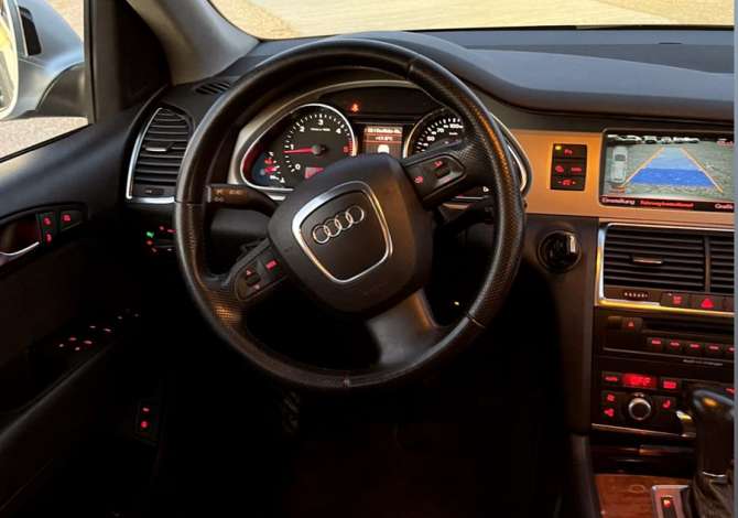 Jepet makina Audi q7 me qera duke filluar nga 90 euro dita