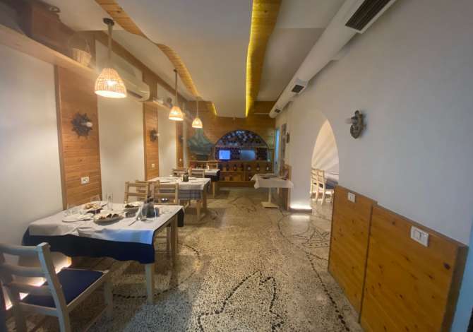 Shitet Biznesi Dyqan+Restorant Peshku ne Tirane