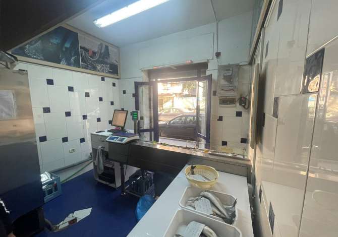 Shitet Biznesi Dyqan+Restorant Peshku ne Tirane