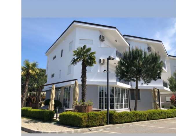 Njoftime Pune per Kuzhinier,Ndihmes Kuzhinier, Lavapjatese, Picier ne Durres