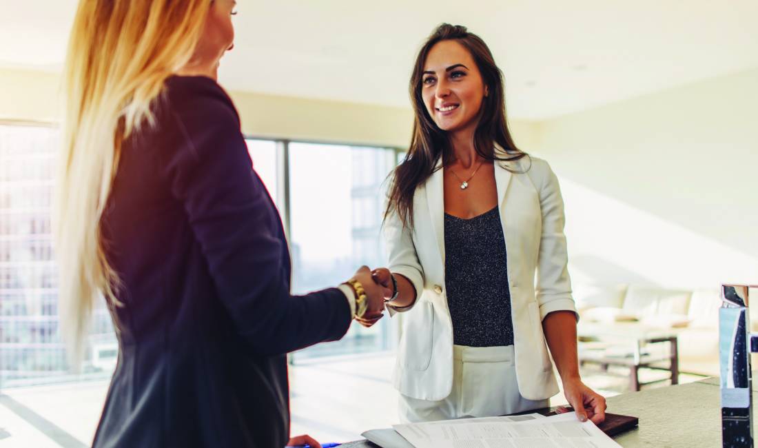 Offerte di lavoro a Tirana, Profession Vajza Agjente , , Pagamento 450  Euro.