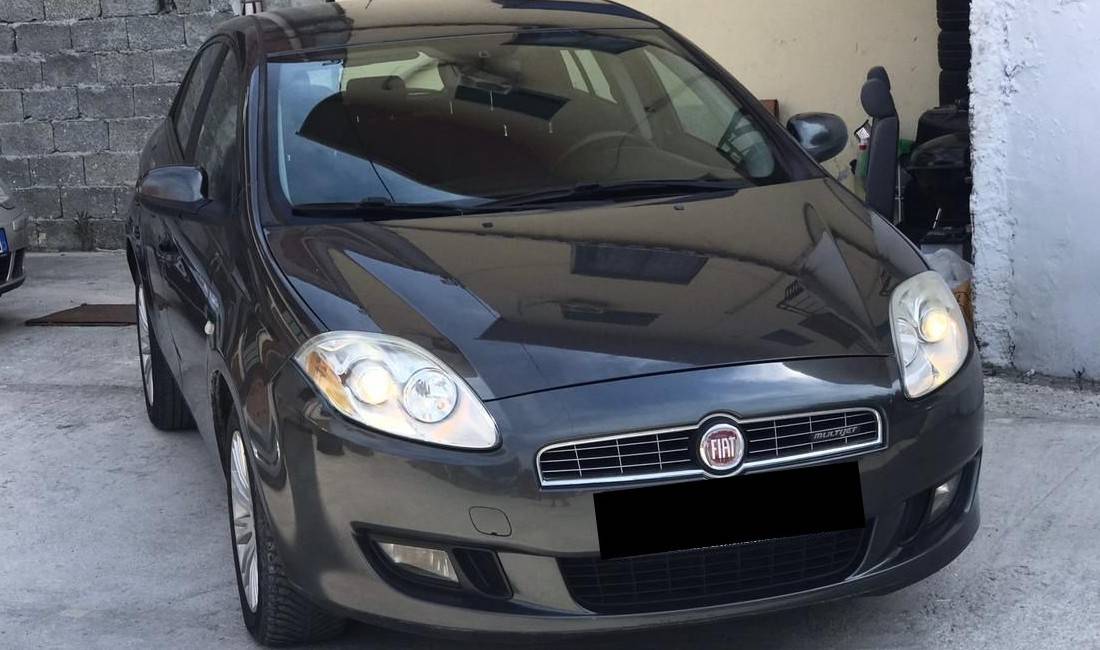 Jepet makina Fiat Bravo me qera duke filluar nga 28 euro dita