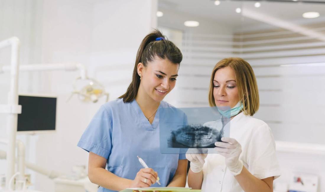 Offerte di lavoro a Tirana, Profession Asistente Dentare , , Pagamento Trattabile.