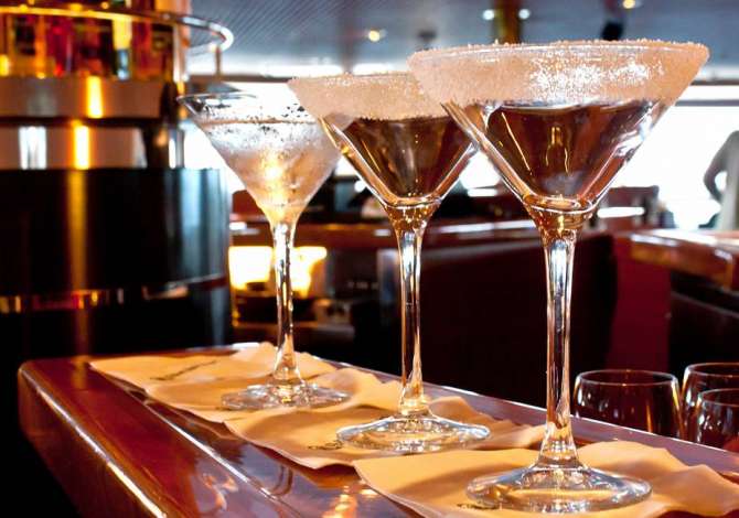 Njoftime Pune per Banakier, Ndihmes Banakier. Kamarier ne Tirane