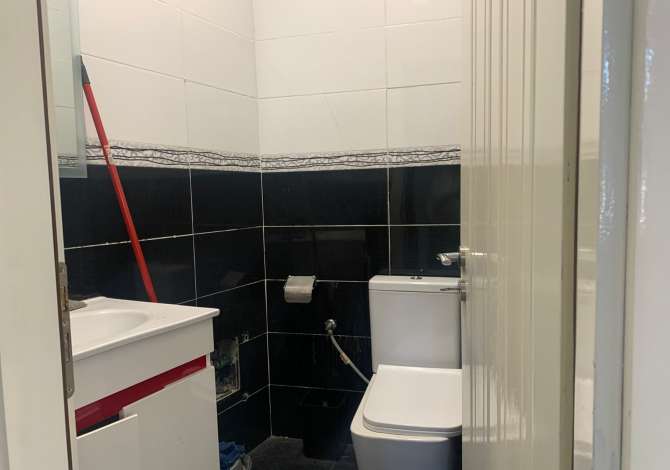 Jepet me qera Bar Kafe tek Mine peza, prane Big Market