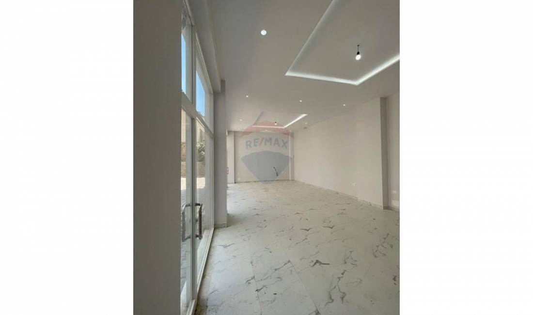 Jepet Ambjent me Qera tek Ish Fusha e Aviacionit Tirane