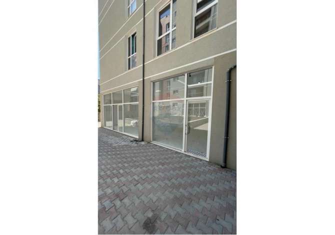 Jepet Ambjent me Qera tek Ish Fusha e Aviacionit Tirane