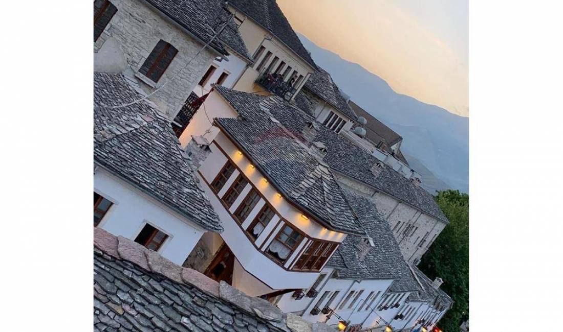 Shitet Bar kafe ne Gjirokaster, tek “Qafa e Pazarit”