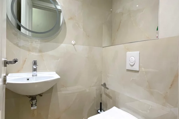 Shtepi me qera Apartament ne Tirane, 2+1, Mobilimi E mobiluar, Pagesa 120,000  Leke.