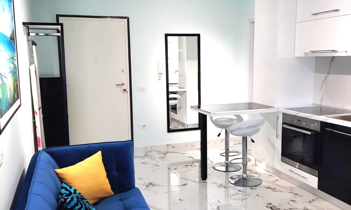 Appartamento in affitto a Tirana Garsoniere, Arredato