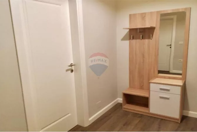 Shtepi me qera Apartament ne Tirane, 2+1, Mobilimi E mobiluar, Pagesa 900  Euro.