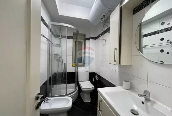 Shtepi me qera Apartament ne Tirane, 2+1, Mobilimi E mobiluar, Pagesa 700  Euro.