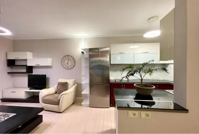 Shtepi me qera Apartament ne Tirane, 2+1, Mobilimi E mobiluar, Pagesa 700  Euro.