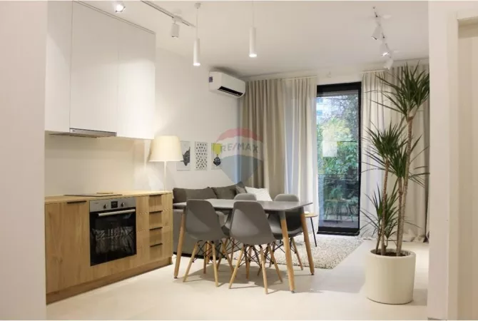 Shtepi me qera Apartament ne Tirane, 2+1, Mobilimi E mobiluar, Pagesa 700  Euro.