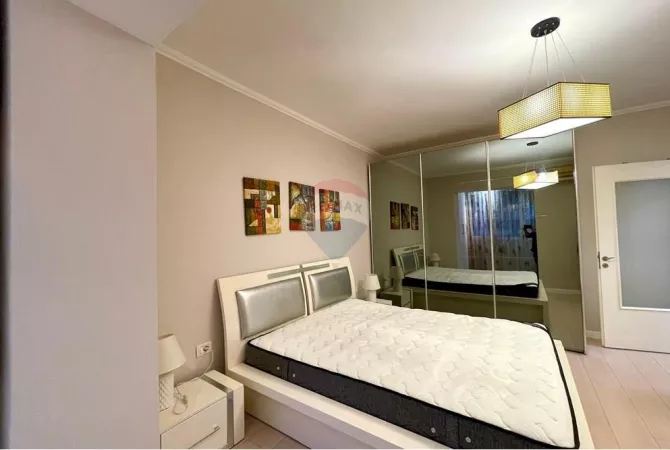 Shtepi me qera Apartament ne Tirane, 2+1, Mobilimi E mobiluar, Pagesa 700  Euro.