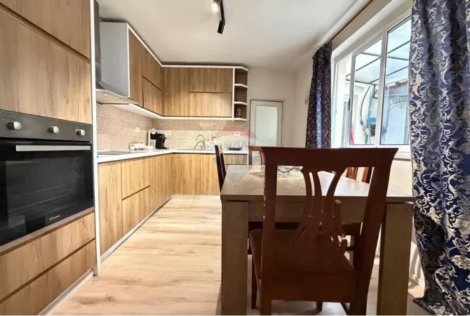 Shtepi me qera Apartament ne Tirane, 1+1, Mobilimi E mobiluar, Pagesa 500  Euro.