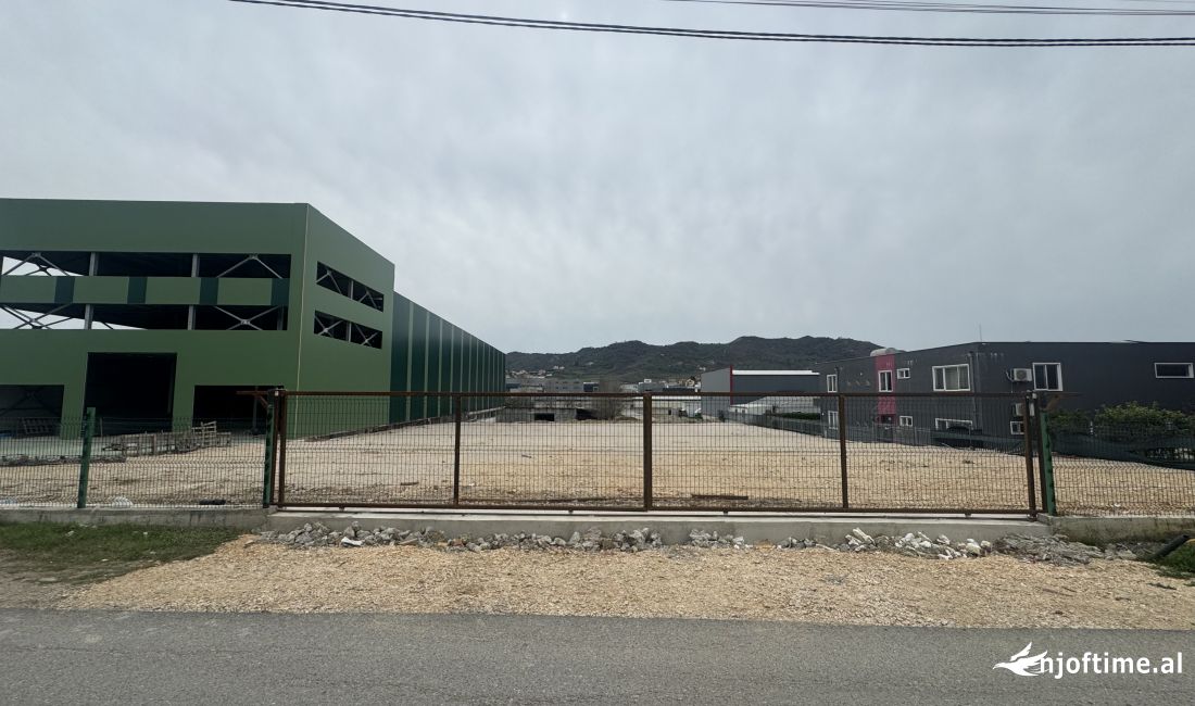 Jepet me qera toke ne Vore 2000m2