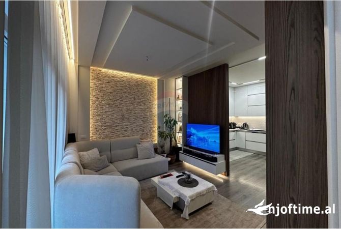 Appartamento in vendita a Tirana 3+1, Arredato