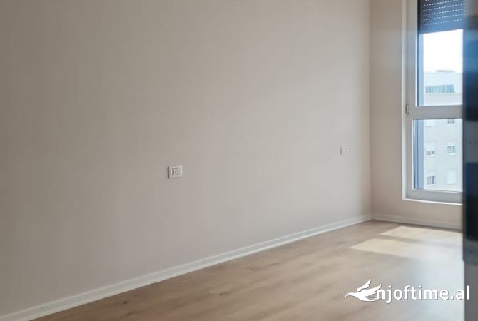 Appartamento in vendita a Tirana 2+1, SemiArredato