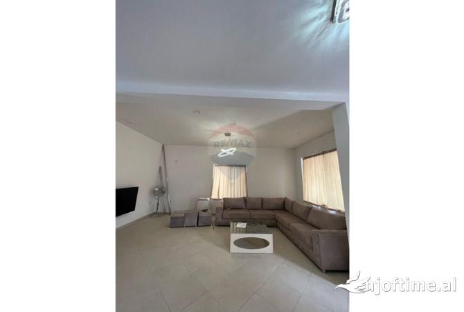 Jepet me qira apartament 2+1 Ish Fusha e Aviacionit