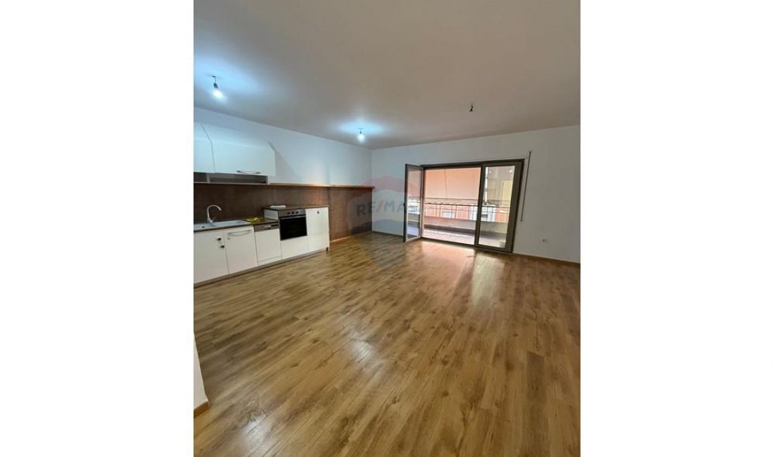 Apartment for rent in Tirana 2+1, In Part