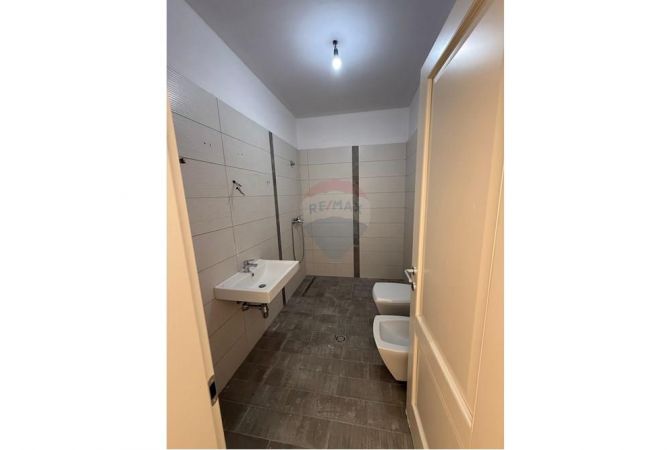 Apartment for rent in Tirana 2+1, In Part