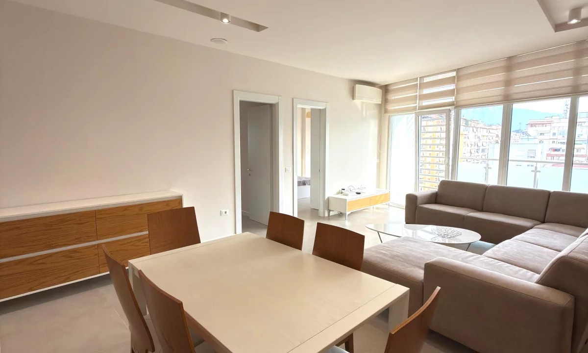 Appartamento in vendita a Tirana 2+1, Arredato