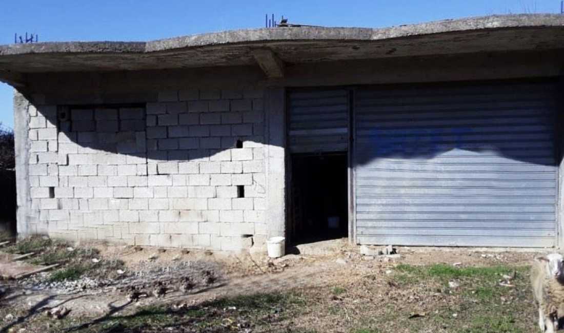 Okazion shitet 2000Euro tok truall ne afersi te autostrades lushnje-tiran