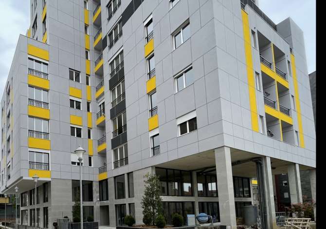 Ambient biznesi me qera 4+1 ne Tirane - 500 Euro