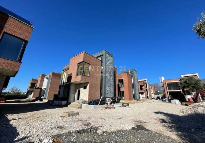 Shtepi ne shitje 3+1 ne Tirane - 450,000 Euro