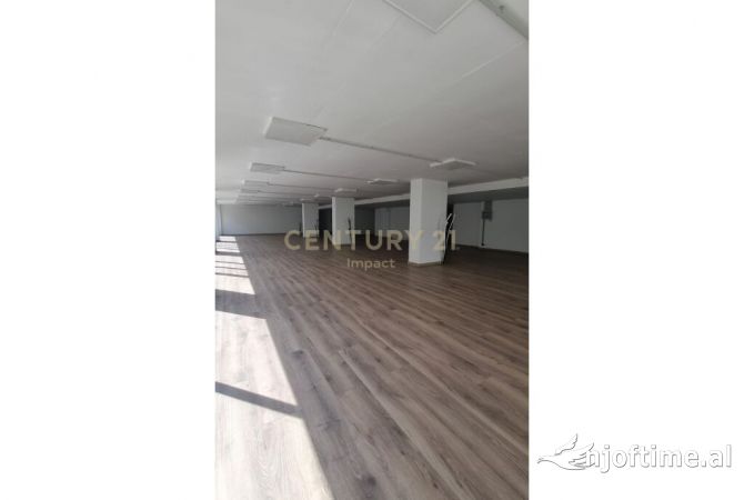Business Property in Sale 1+1 in Tirana - 715,000 Euro