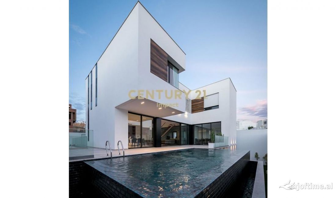 Shtepi ne shitje Vila Luksoze ne Durres, 4+1, Mobilimi E mobiluar, Pagesa 700,000  Euro.