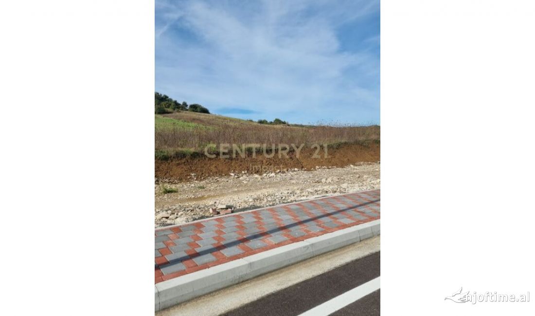 SHESIM TOKE NE YZBERISHT, NE TIRANE! 2,220,000 Euro