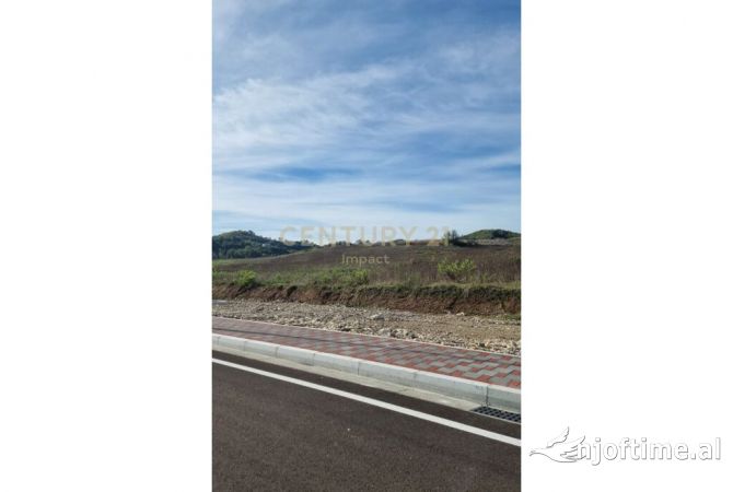 SHESIM TOKE NE YZBERISHT, NE TIRANE! 2,220,000 Euro