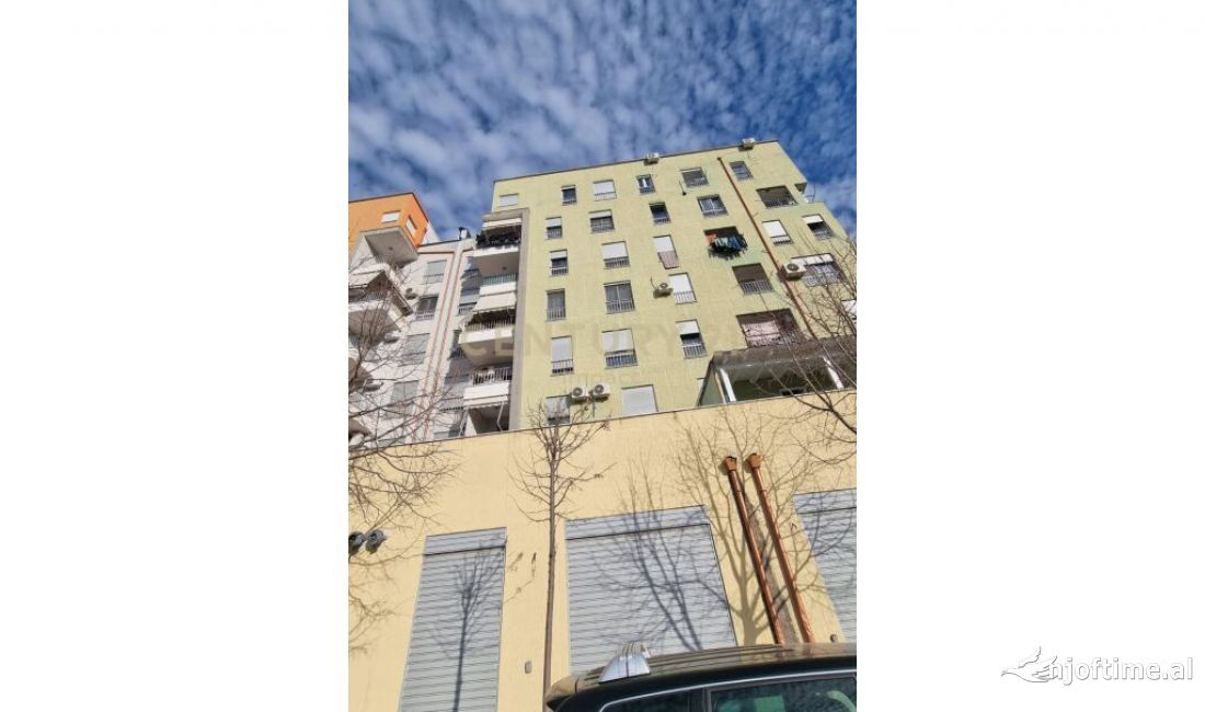 OKAZION! SHITET AMBJENT KOMERCIAL 220.000 Euro 