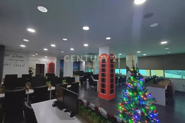 Ambient Komercial Per Shitje Tek Condor Center, Tirane ! 888,000 Euro