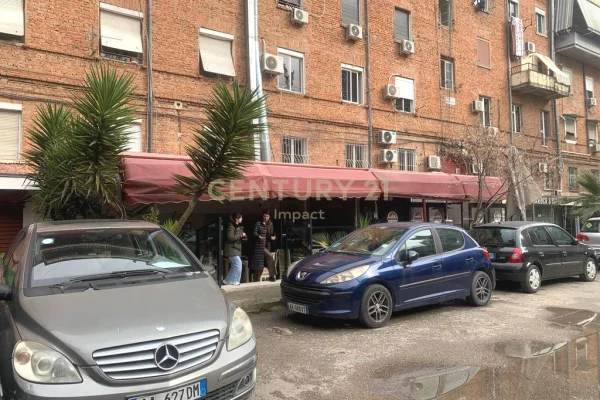 Bar / Restorant ne shitje tek Shallvaret,perballe Tajvanit, Tirane - 250,000Euro!