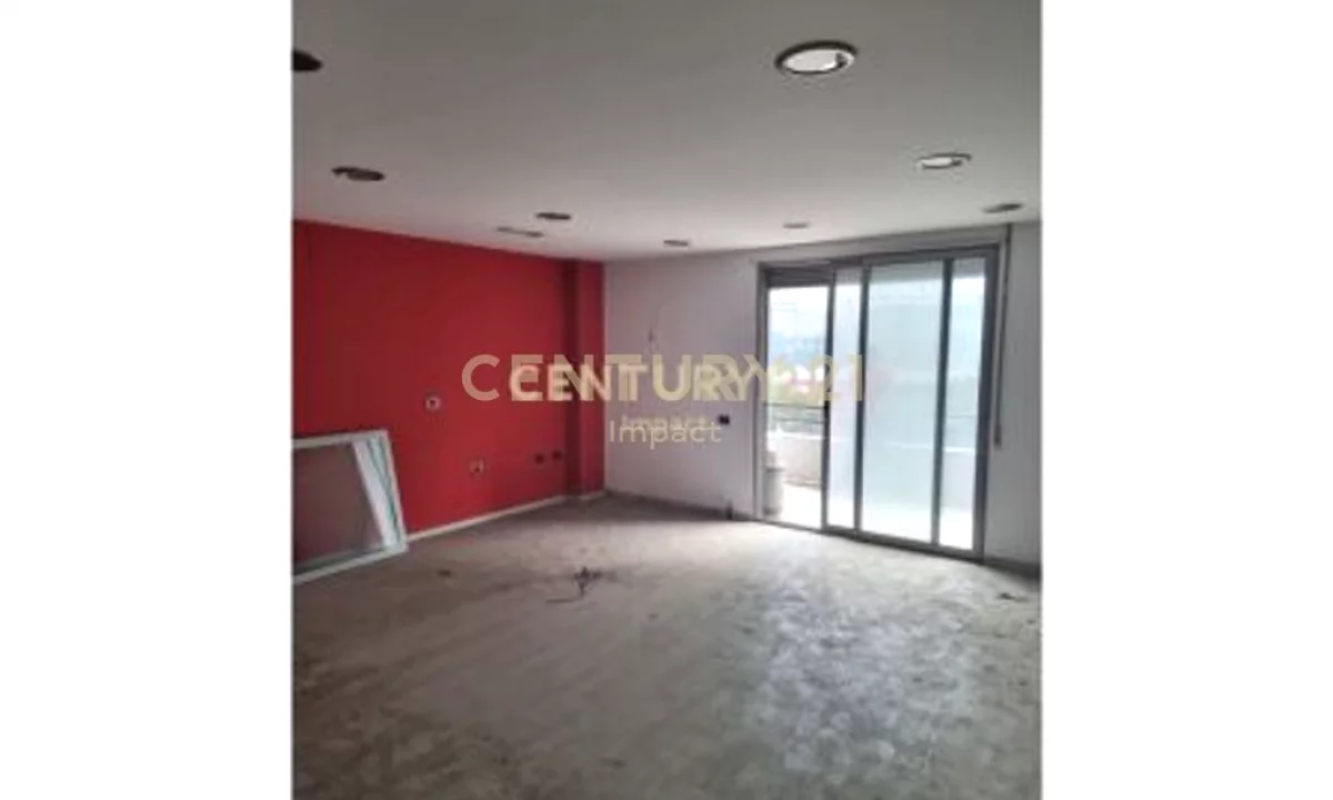 Shtepi ne shitje Apartament ne Tirane, 3+1, Mobilimi Bosh, pa mobiluar, Pagesa 216,000  Euro.