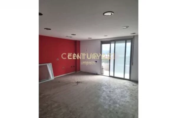 APARTAMENT PER SHITJE, TEK TERMINALI PRANE CASA ITALIA 216,000 €